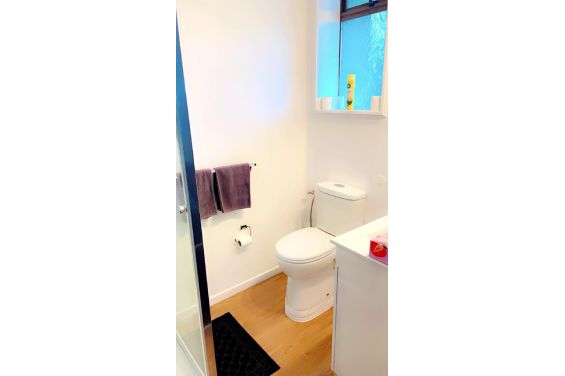 Studio - bathroom